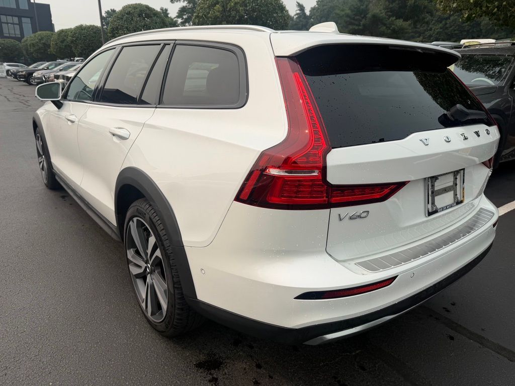 volvo v60 cross country 2024 YV4L12WY6R2136344 image volvo v60 cross country 2024 YV4L12WY6R2136344 image